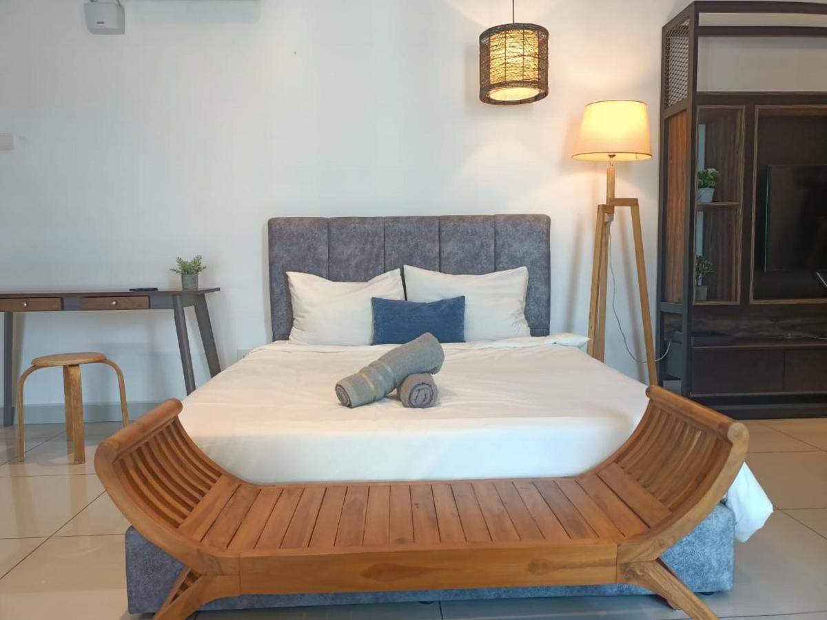 Family Suites At Mansion One By Maj George Town Eksteriør bilde