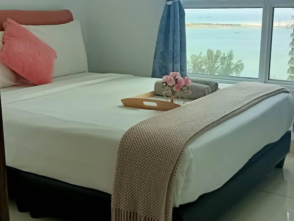 Family Suites At Mansion One By Maj George Town Eksteriør bilde