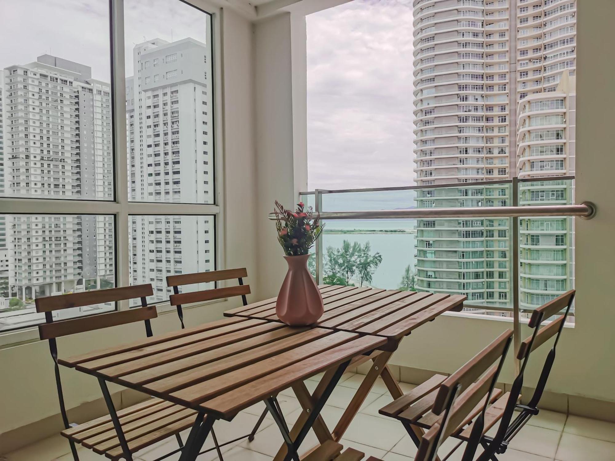 Family Suites At Mansion One By Maj George Town Eksteriør bilde