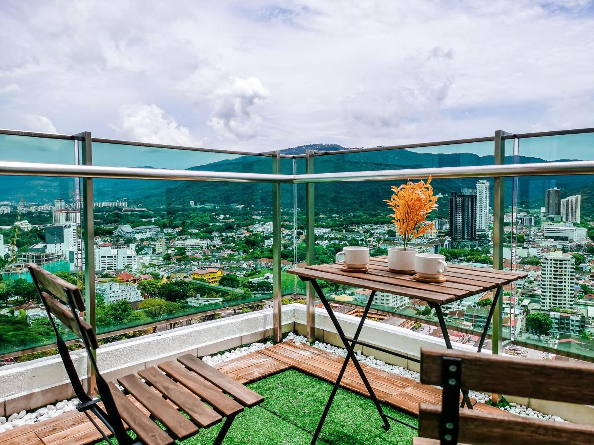 Family Suites At Mansion One By Maj George Town Eksteriør bilde