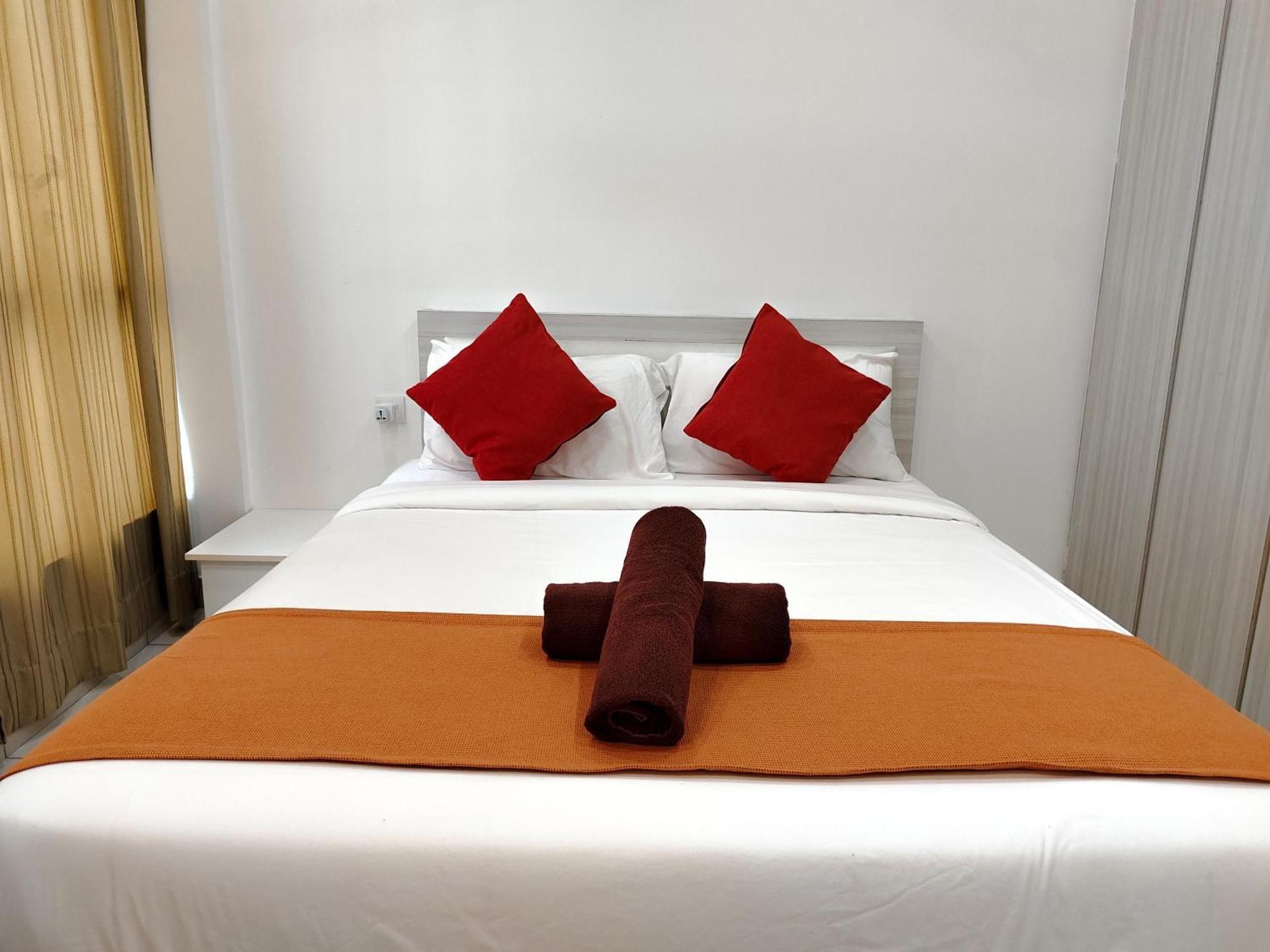 Family Suites At Mansion One By Maj George Town Eksteriør bilde